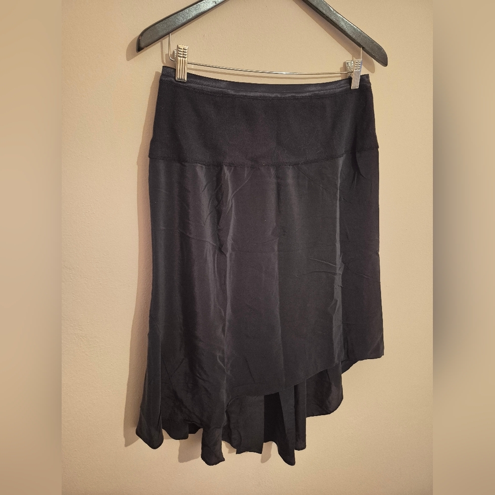Elizabeth And James Silk Asymmetrical Skirt With Cotton Ribbed Waistband Large.